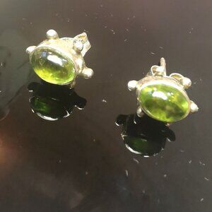 Circa 2000 Artisan Peridot Cabochon Stud Earrings 925 Sterling Silver Thailand